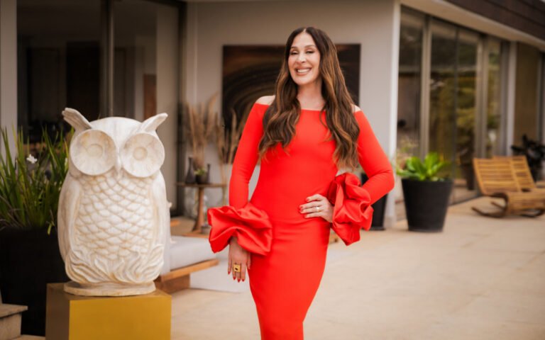Claudia Raia comanda novo reality da Netflix que coloca mães e filhos à prova