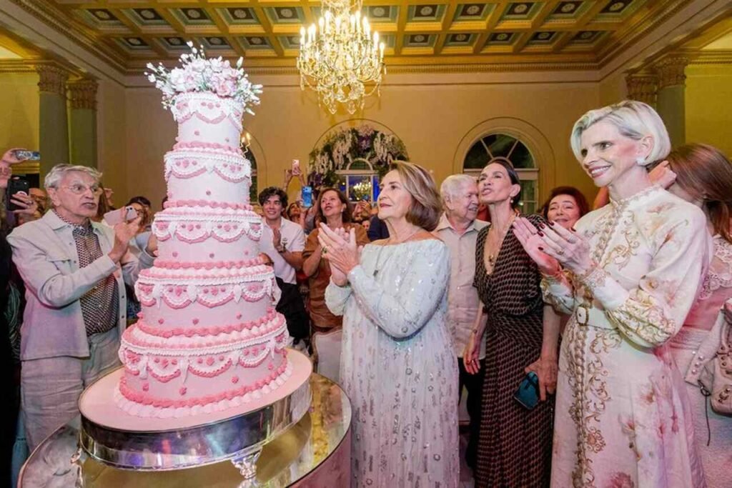 Lucinha Araújo celebra 90 anos