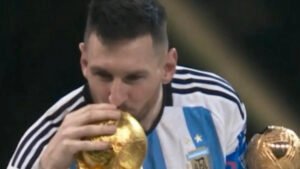 Messi anuncia aposentadoria da seleção argentina