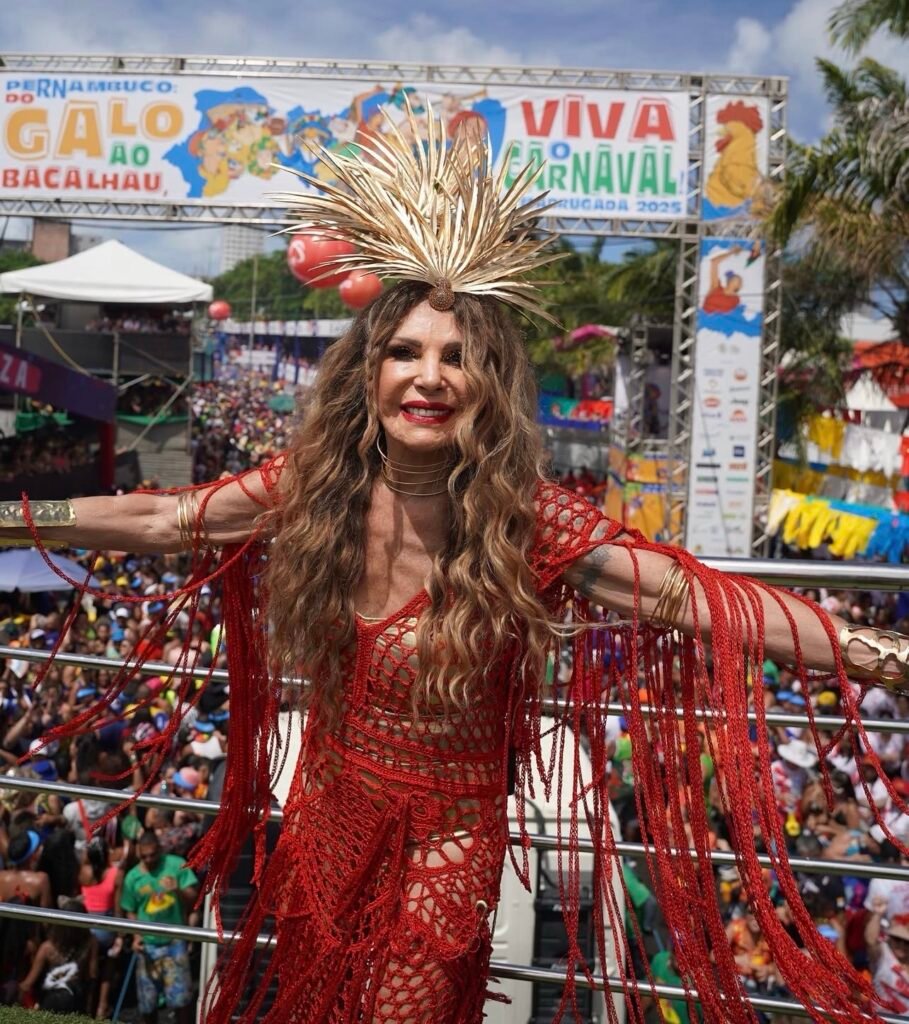 Elba Ramalho 75 anos é uma celebração de uma das trajetórias mais importantes da música brasileira.